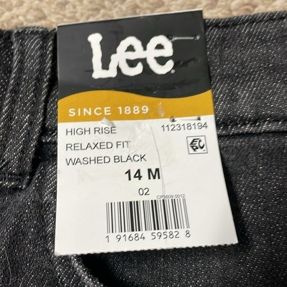 Lee high-rise relaxed fit no stretch soft black fade wash shorts in 14M - Picture 2 of 7
